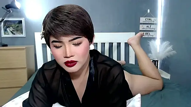 Snapshot of STUCK_on_YOU_ chatting on November 12, 7:13 pm STUCK on YOU online show from November 12, 7:13 pm