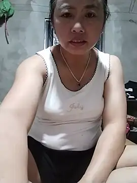 whatmes online show from July 29, 9:02 pm