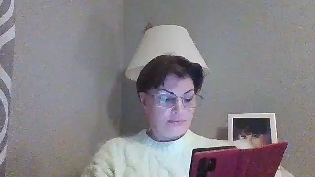 Cirellana online show from June 22, 2:13 am