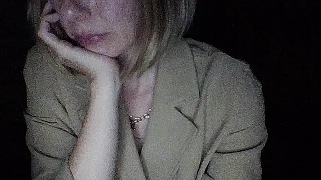 Snapshot of Deloriada chatting on June 27, 6:46 pm Deloriada online show from June 27, 6:46 pm