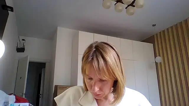Snapshot of Deloriada chatting on July 7, 4:37 am Deloriada online show from July 7, 4:37 am