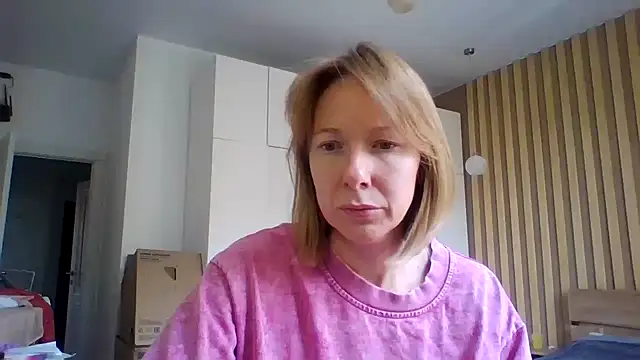 Snapshot of Deloriada chatting on July 21, 7:11 am Deloriada online show from July 21, 7:11 am
