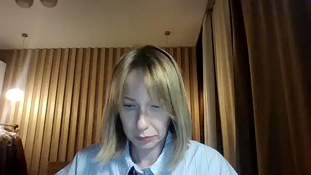 Snapshot of Deloriada chatting on July 25, 7:00 pm Deloriada online show from July 25, 7:00 pm