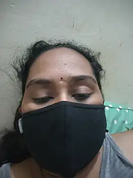 Snapshot of Lundpakadu chatting on July 13, 1:36 pm Lundpakadu online show from July 13, 1:36 pm