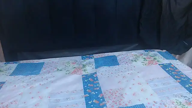 Snapshot of CovySweetMe chatting on July 26, 7:37 am CovySweetMe online show from July 26, 7:37 am