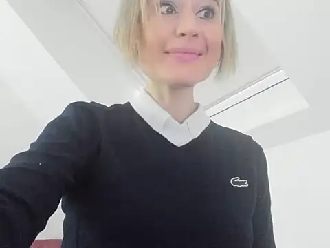 Ssoniaaa online show from February 18, 12:39 pm