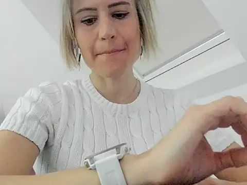 Ssoniaaa online show from March 7, 4:22 pm