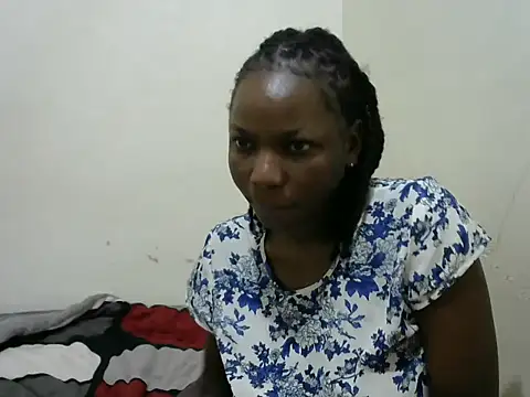 Snapshot of Qcmadonna chatting on July 24, 6:11 am Qcmadonna online show from July 24, 6:11 am