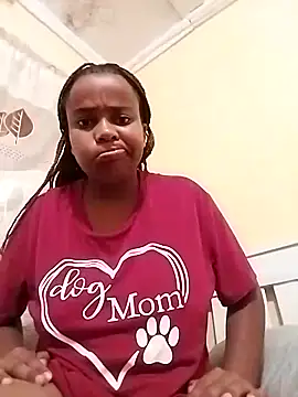 Snapshot of CurvyCharmsTush chatting on June 28, 6:25 pm CurvyCharmsTush online show from June 28, 6:25 pm