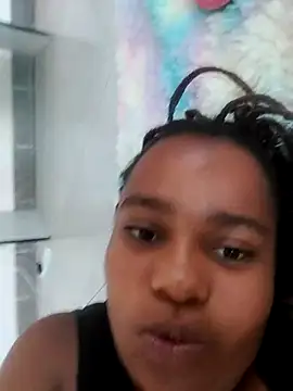 Snapshot of CurvyCharmsTush chatting on July 2, 11:38 am CurvyCharmsTush online show from July 2, 11:38 am