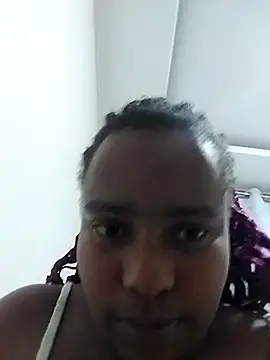 Snapshot of CurvyCharmsTush chatting on July 28, 8:34 pm CurvyCharmsTush online show from July 28, 8:34 pm