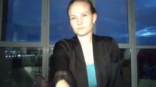Snapshot of Virellesi chatting on June 23, 10:08 pm Virellesi online show from June 23, 10:08 pm