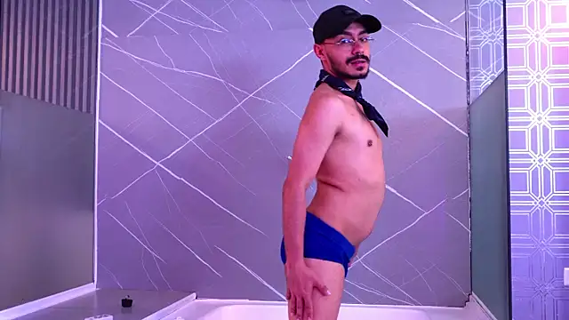 thomas montiel online show from July 18, 7:17 pm
