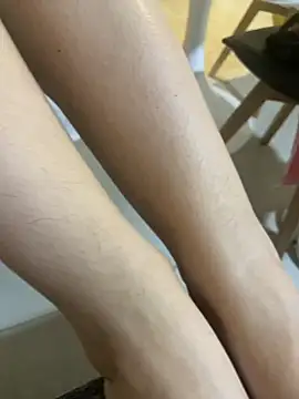 feetlilly online show from June 22, 12:13 am
