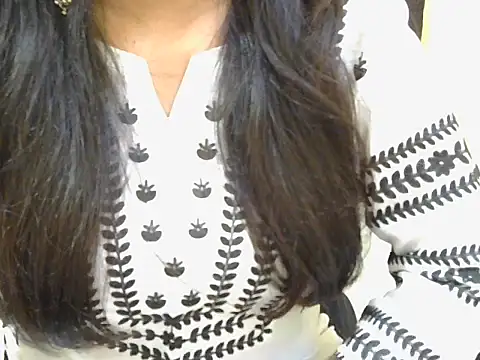Snapshot of SWEET_Salma chatting on July 16, 9:04 am SWEET Salma online show from July 16, 9:04 am