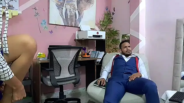 Pineappleflipped online show from July 16, 3:45 am