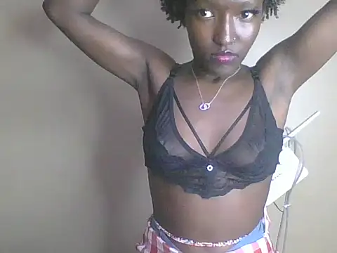 Snapshot of Keilay chatting on June 29, 12:39 am Keilay online show from June 29, 12:39 am