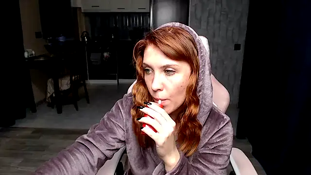 Reginasmilee online show from October 2, 4:30 am