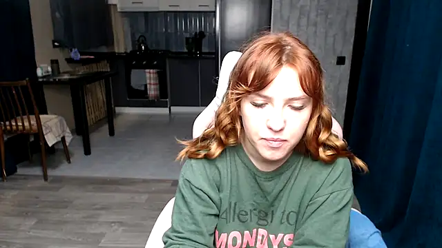 Reginasmilee online show from October 17, 2:59 am