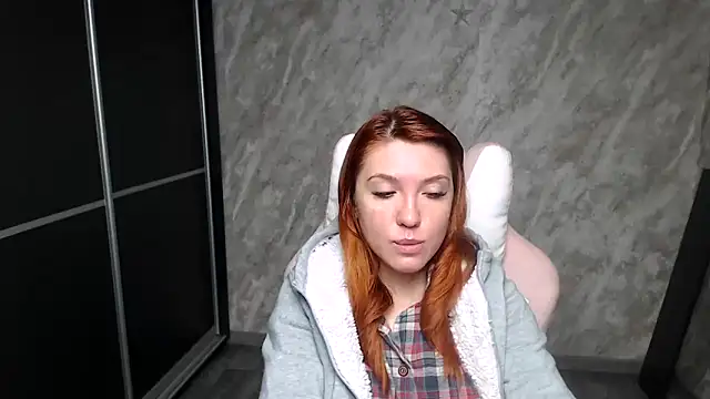 Reginasmilee online show from February 5, 1:43 am