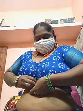 yalini1431 online show from August 5, 8:22 pm