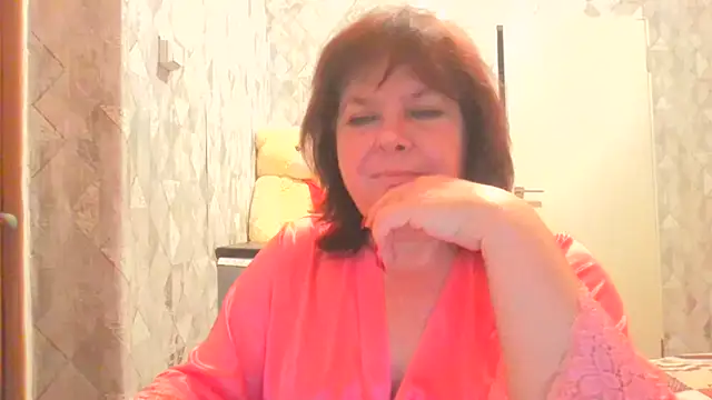 Snapshot of HannahAna39 chatting on August 1, 7:24 pm HannahAna39 online show from August 1, 7:24 pm