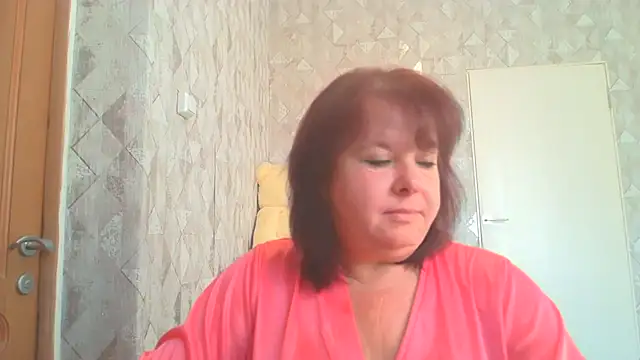 Snapshot of HannahAna39 chatting on August 4, 5:10 am HannahAna39 online show from August 4, 5:10 am