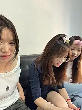 YY-1-1-1 online show from June 26, 7:35 am
