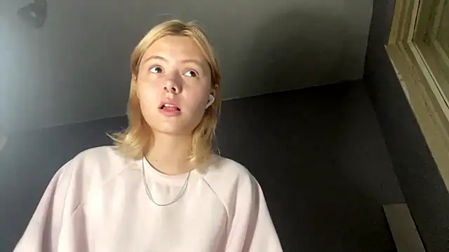 Jeneienal 1 online show from July 9, 3:16 pm