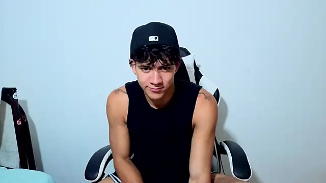 Snapshot of Noah__Dick chatting on August 1, 9:46 pm Noah Dick online show from August 1, 9:46 pm
