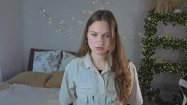 WillowLaigle online show from July 17, 1:23 am