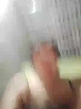 Snapshot of Moon_squirtt chatting on July 2, 1:06 pm Moon squirtt online show from July 2, 1:06 pm