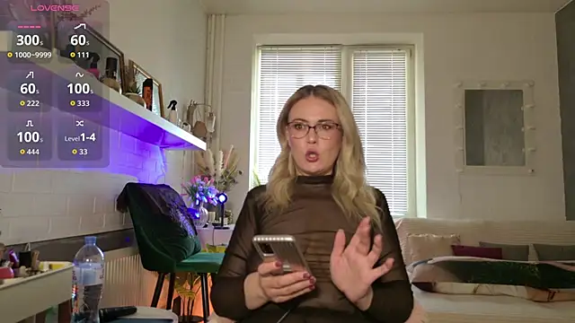 BeautyeyesLovely online show from March 14, 8:42 am