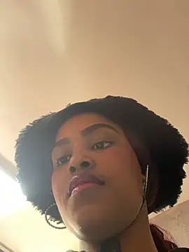 Snapshot of Ayla_Noir chatting on July 23, 5:22 pm Ayla Noir online show from July 23, 5:22 pm
