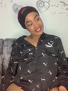 Snapshot of Ayla_Noir chatting on August 9, 1:51 am Ayla Noir online show from August 9, 1:51 am