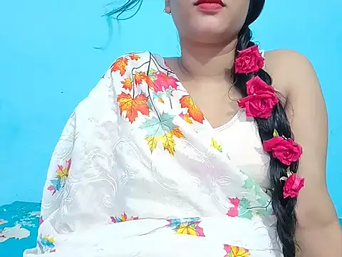 Snapshot of Adhiti_1 chatting on August 3, 6:11 pm Adhiti 1 online show from August 3, 6:11 pm