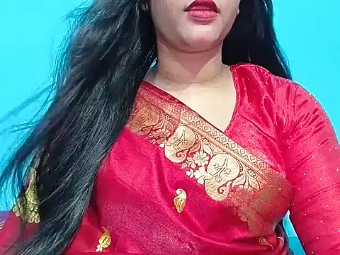 Snapshot of Adhiti_1 chatting on August 5, 5:05 pm Adhiti 1 online show from August 5, 5:05 pm