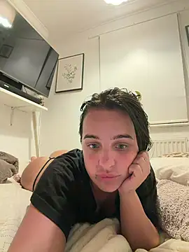rubylouisess  online show from June 26, 11:09 pm