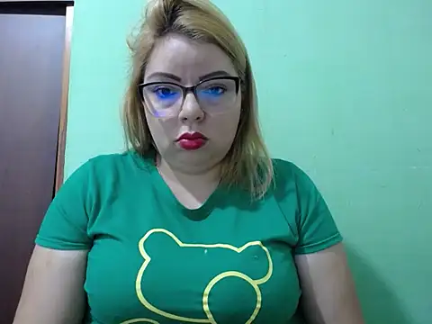 Lunay Hot online show from July 6, 2:03 pm