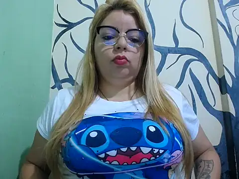 Lunay Hot online show from July 7, 12:20 pm