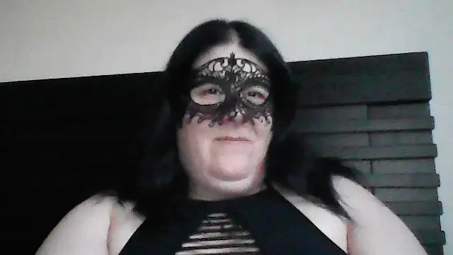 RavenRunee online show from July 3, 2:40 am