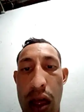 Matheus8i76 online show from August 5, 11:39 pm