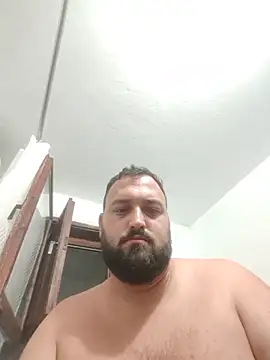 Horneymonster222 online show from July 31, 2:33 am
