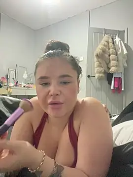 Snapshot of EmilyRosexox chatting on July 13, 5:05 pm EmilyRosexox online show from July 13, 5:05 pm