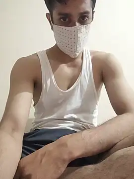Snapshot of Yoursexy_boy21 chatting on July 8, 5:50 pm Yoursexy boy21 online show from July 8, 5:50 pm