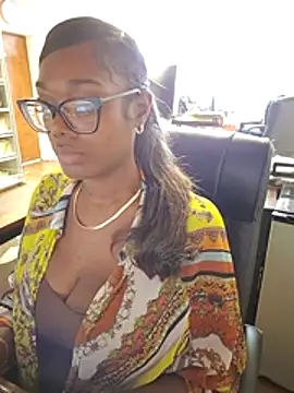 Snapshot of Hottiechocolatier chatting on July 1, 7:46 pm Hottiechocolatier online show from July 1, 7:46 pm