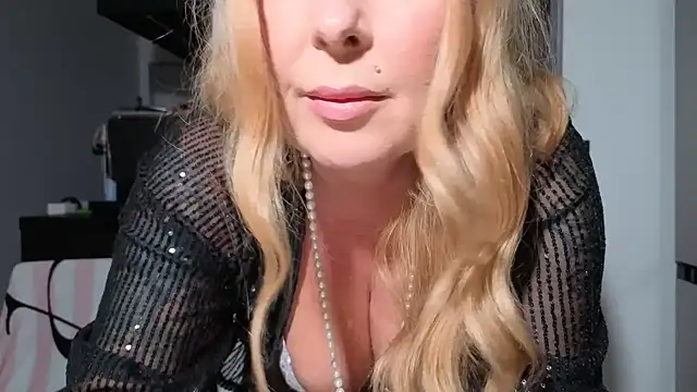 Snapshot of TammyJeann chatting on November 9, 6:06 pm TammyJeann online show from November 9, 6:06 pm