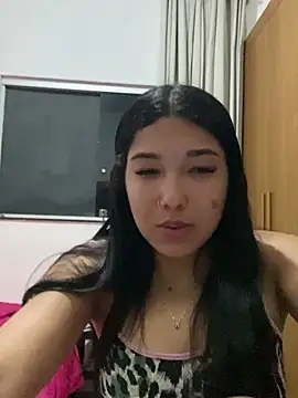 alicemaciel22 online show from July 2, 2:22 am