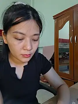 Lyrose 2k online show from July 9, 8:29 am