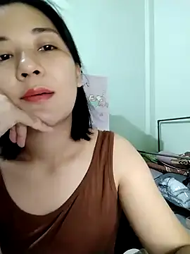 Lyrose 2k online show from July 31, 2:27 pm